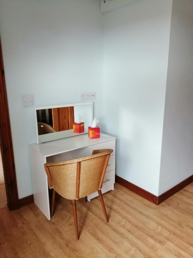 Lynn'S Lodge, International Airport 15Mins Randalstown Buitenkant foto